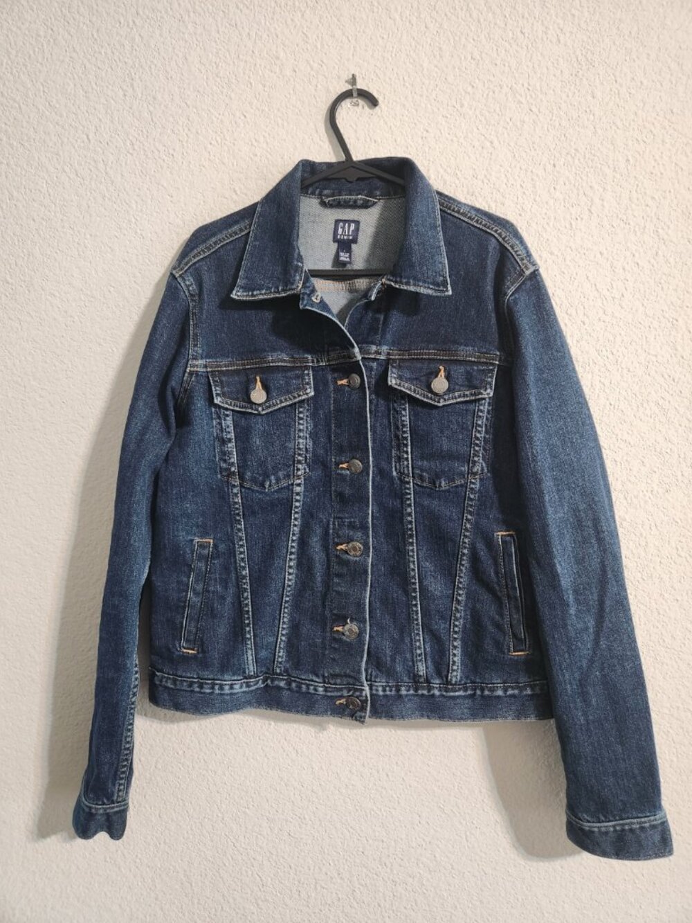 GAP Classic Dark Indigo Women’s Denim Jacket size small
